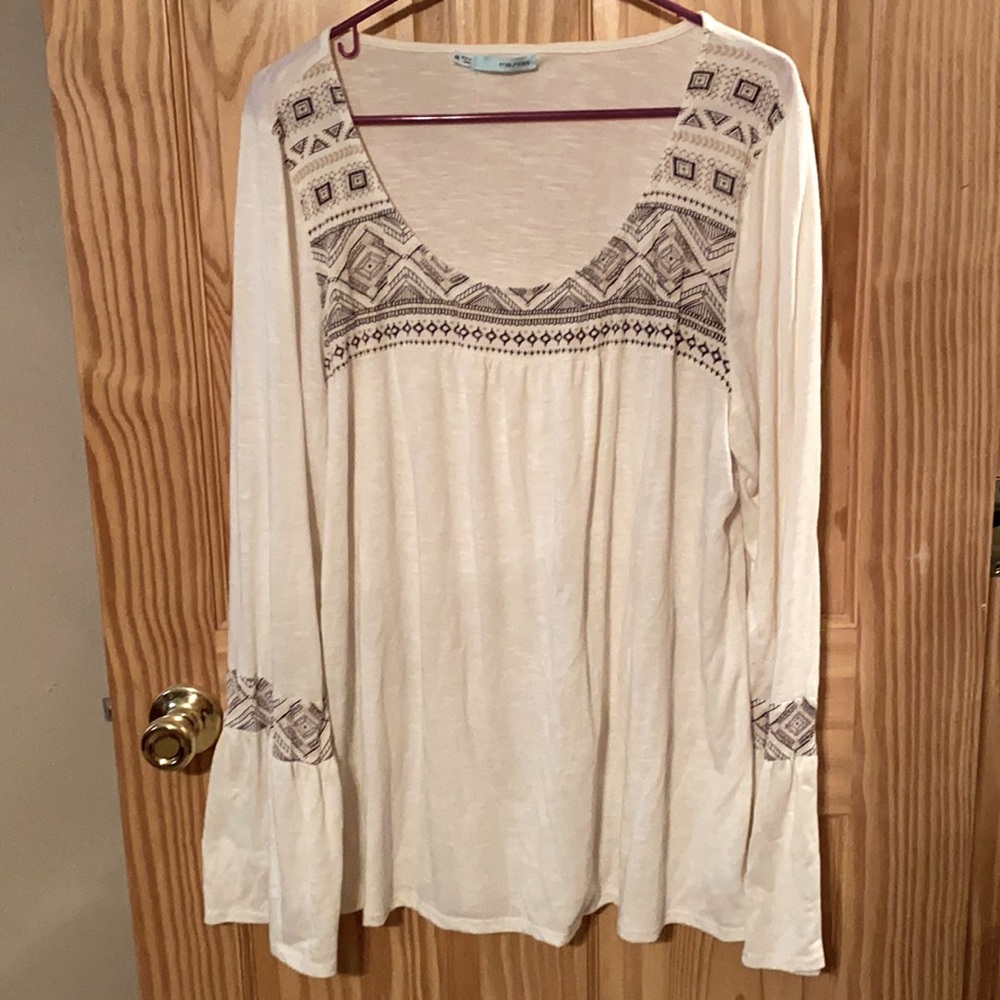 Maurice’s XXL bell sleeve shirt